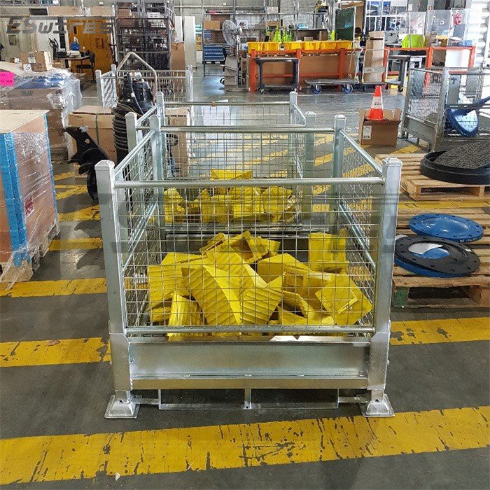 stackable stillage cage application 